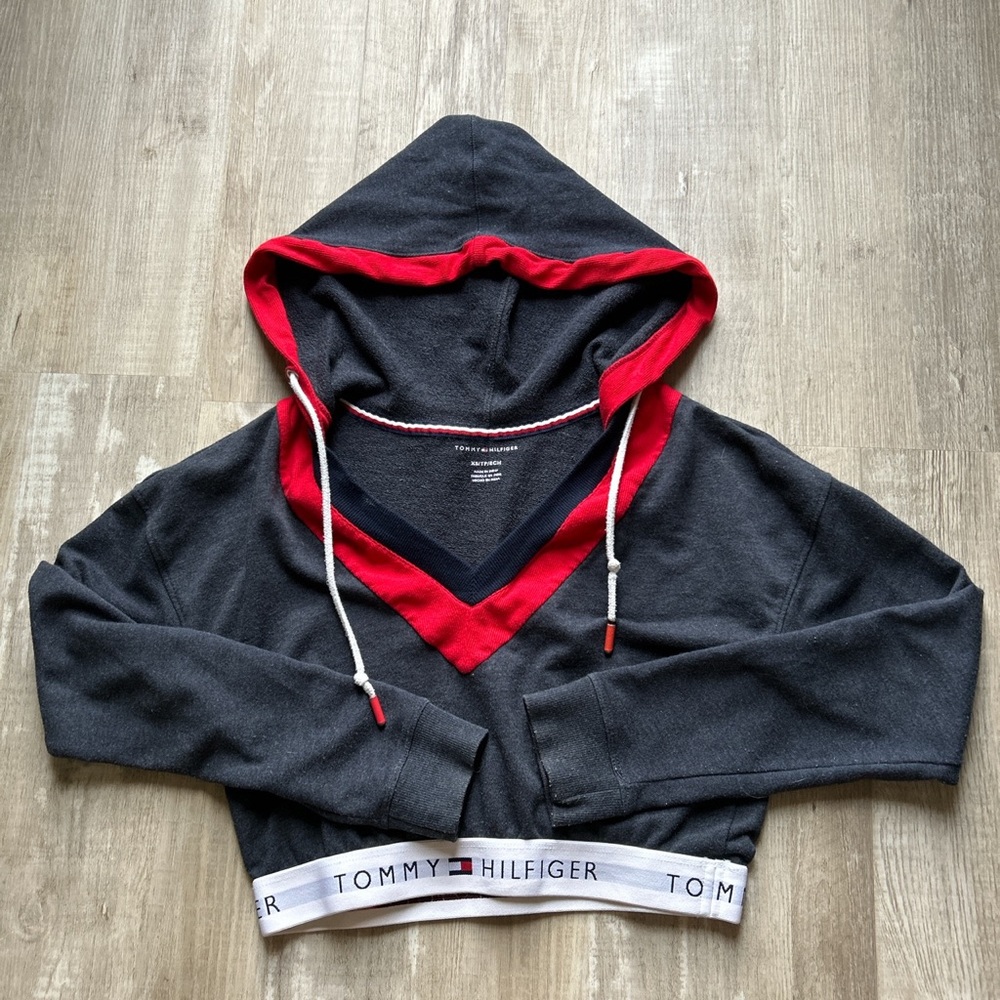 Tommy Hilfiger cropped hoodie
